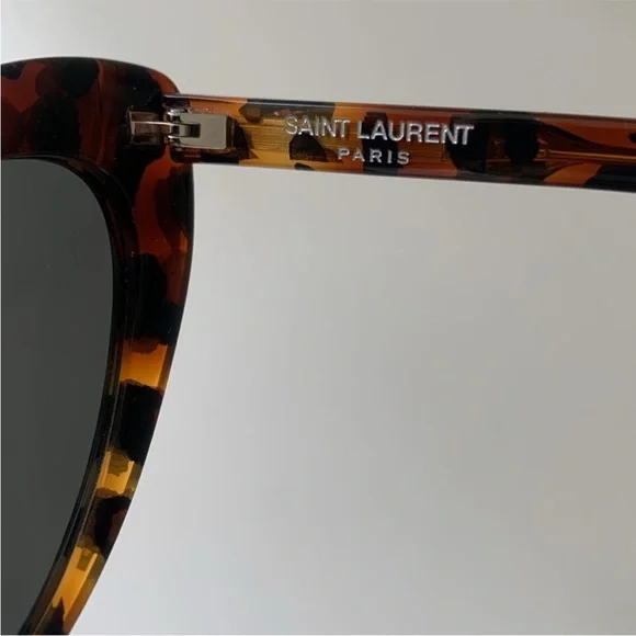 Saint Laurent Lou Lou Heart Shape BrownTortoise Cat Eye  display picture 1
